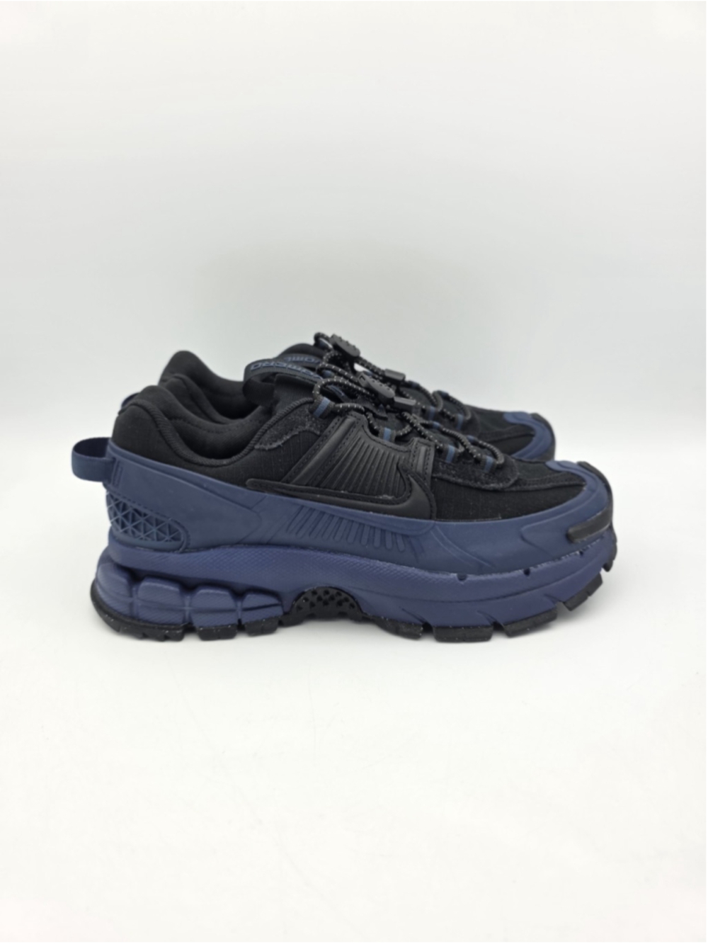 NEW NIKE Zoom Vomero Roam Black Racer Blue HQ2181-400 Women’s Size 6.5